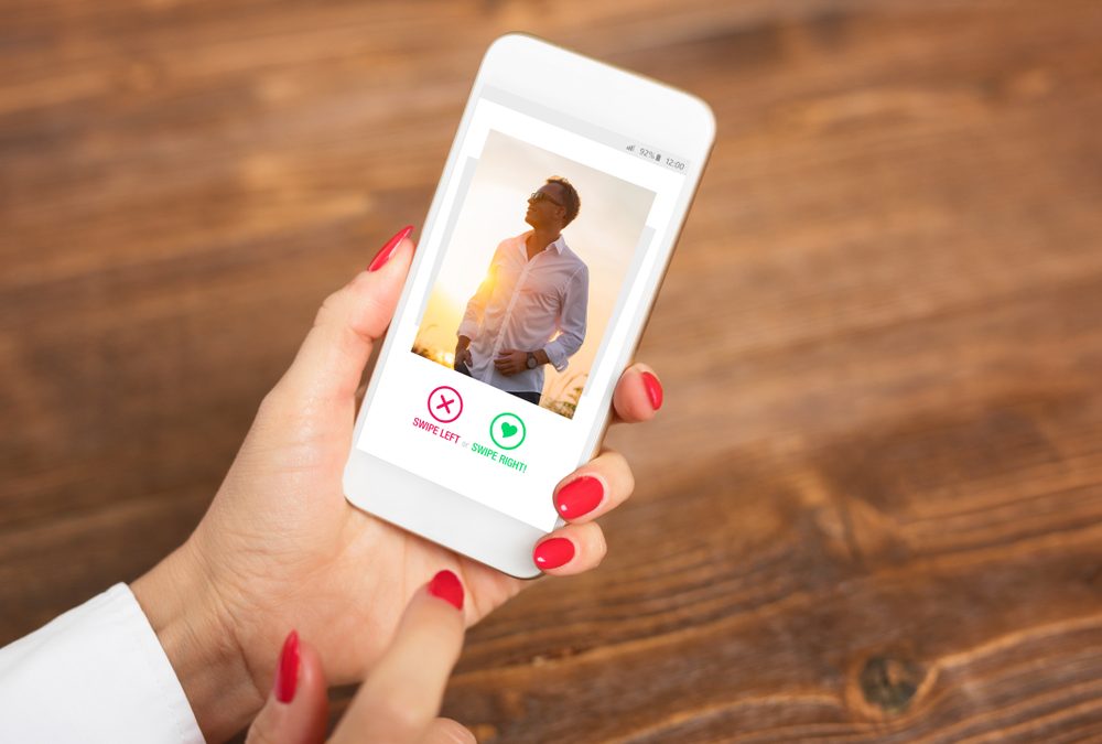 Looking for Love Online? Avoid These Tinder Profile No-Nos
